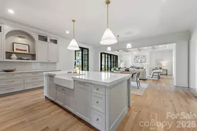 221 N Canterbury Road, Charlotte, NC 28211 - Photo 10