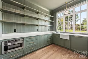 221 N Canterbury Rd, Charlotte, NC 28211 - Photo 14