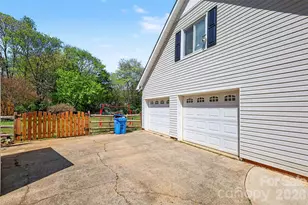 8929 Lauriston Pl, Mint Hill, NC 28227 - Photo 30