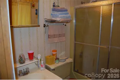 202 Knoll Circle, Newland, NC 28657 - Photo 12