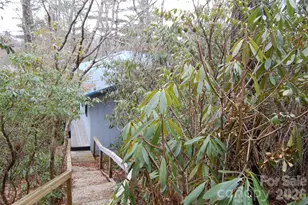 202 Knoll Cir, Newland, NC 28657 - Photo 18