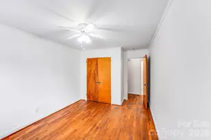 405 W Harvie Ave, Gastonia, NC 28052 - Photo 14