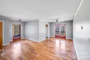 405 W Harvie Ave, Gastonia, NC 28052 - Photo 16