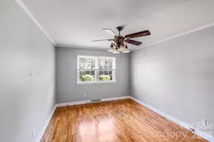 405 W Harvie Ave, Gastonia, NC 28052 - Photo 22