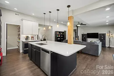 4629 Halstead Drive, Charlotte, NC 28209 - Photo 6