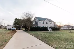 3237 Evondale Rd, Crouse, NC 28033 - Photo 2