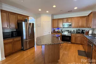 12700 Oldehurst Pl, Charlotte, NC 28262 - Photo 10