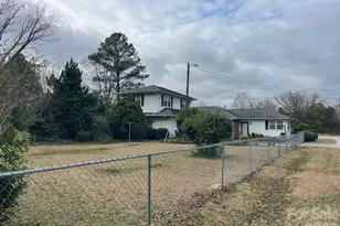 1529 W Market St, Cheraw, SC 29520 - Photo 4