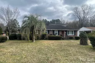 1529 W Market St, Cheraw, SC 29520 - Photo 2