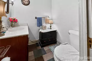 192 W Court St, Rutherfordton, NC 28139 - Photo 14