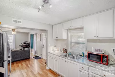 409 W Norment Avenue, Gastonia, NC 28052 - Photo 6
