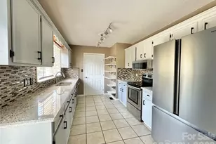 238 Dogwood Acres Ln, Taylorsville, NC 28681 - Photo 4
