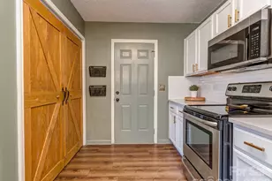 1512 Hollythorne Dr, Rock Hill, SC 29732 - Photo 10