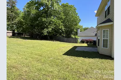 5637 Hedgecrest Place, Charlotte, NC 28269 - Photo 32