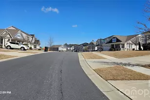 19113 Hawk Haven Ln, Charlotte, NC 28278 - Photo 2