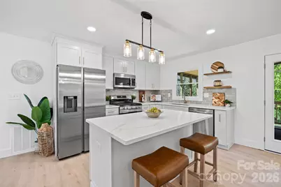 4200 Abbeydale Drive, Charlotte, NC 28205 - Photo 6