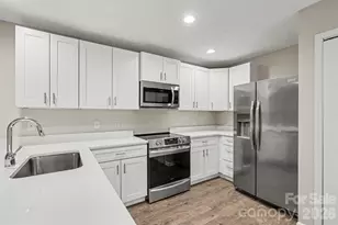 9060 Tulagi Ct, Tega Cay, SC 29708 - Photo 12