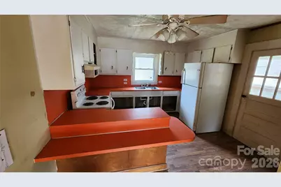 3490 US 70 Highway E, Marion, NC 28752 - Photo 16