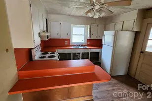 3490 US 70 Hwy E, Marion, NC 28752 - Photo 16