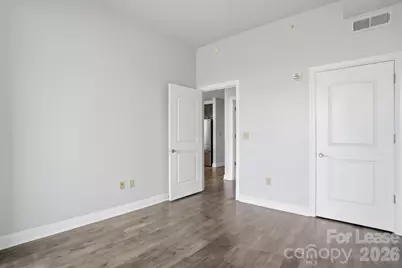 701 Royal Court #911, Charlotte, NC 28202 - Photo 18