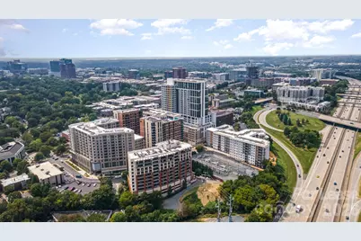 701 Royal Court #911, Charlotte, NC 28202 - Photo 32