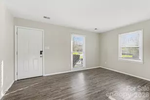 5212 Barrington Dr, Charlotte, NC 28215 - Photo 6