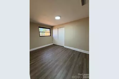 904 8th Avenue SW, Conover, NC 28613 - Photo 6