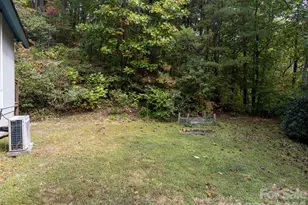 365 Duckback Trl, Whittier, NC 28789 - Photo 36