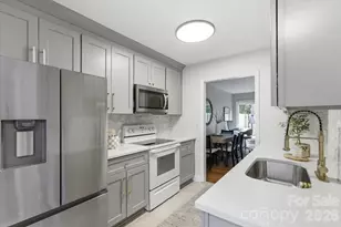 2705 New Hamlin Way, Charlotte, NC 28210 - Photo 4