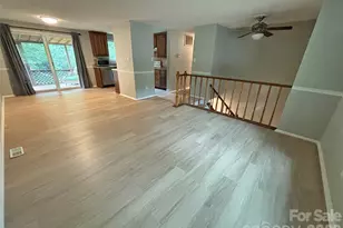 9525 Robert Burns Ct, Charlotte, NC 28213 - Photo 4