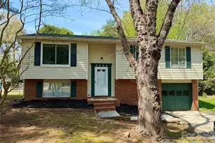 9525 Robert Burns Ct, Charlotte, NC 28213 - Photo 12