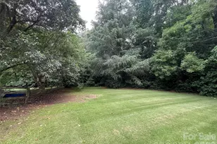 9525 Robert Burns Ct, Charlotte, NC 28213 - Photo 2