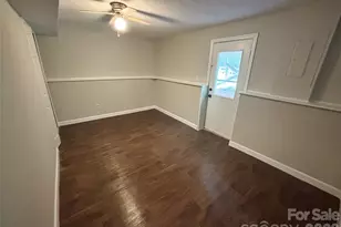 9525 Robert Burns Ct, Charlotte, NC 28213 - Photo 8