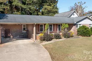 324 Golf Course Rd, Morganton, NC 28655 - Photo 1