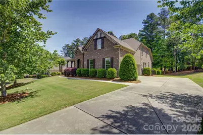13017 Avila Court, Charlotte, NC 28278 - Photo 4