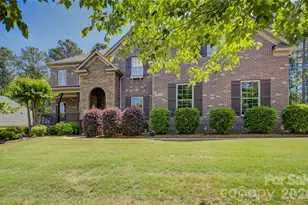 13017 Avila Ct, Charlotte, NC 28278 - Photo 2