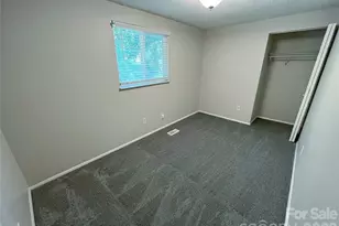 9524 & 9525 Robert Burns Ct, Charlotte, NC 28213 - Photo 10