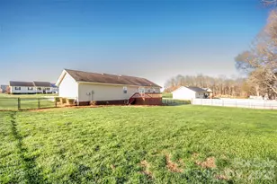 112 Chimney Ridge Ln, Statesville, NC 28625 - Photo 32