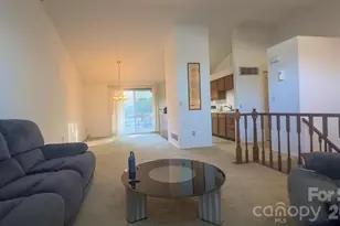 1018 Farmfield Ln, Charlotte, NC 28213 - Photo 6