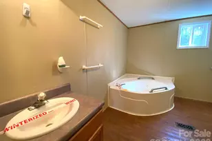 16 Molly Ln, Candler, NC 28715 - Photo 10