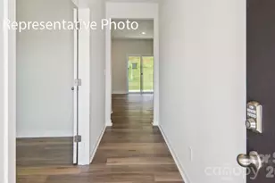 600 17th Ave Dr NE, Hickory, NC 28601 - Photo 2