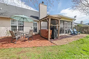 922 Woodhill Dr, Fletcher, NC 28732 - Photo 4