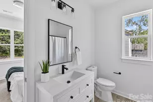 651 Stillgreen Ln, Charlotte, NC 28214 - Photo 16