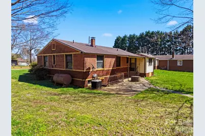 2421 35th Street Court NE, Hickory, NC 28601 - Photo 24