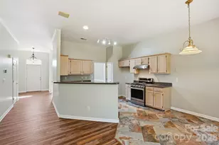 9332 Broken Pine Ln, Charlotte, NC 28269 - Photo 16