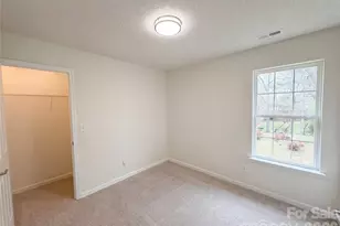 11037 Wyndham Pointe Dr, Charlotte, NC 28213 - Photo 10