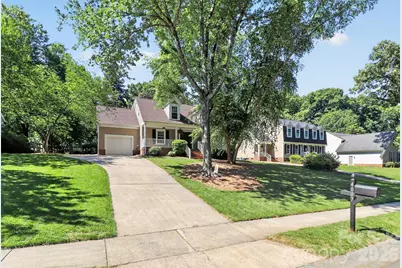 4007 Meadowridge Drive, Charlotte, NC 28226 - Photo 2