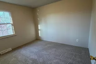 318 N Poplar St, Gastonia, NC 28054 - Photo 10