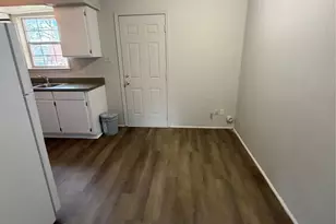 318 N Poplar St, Gastonia, NC 28054 - Photo 4