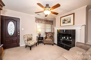 1070 S College Ave, Newton, NC 28658 - Photo 4